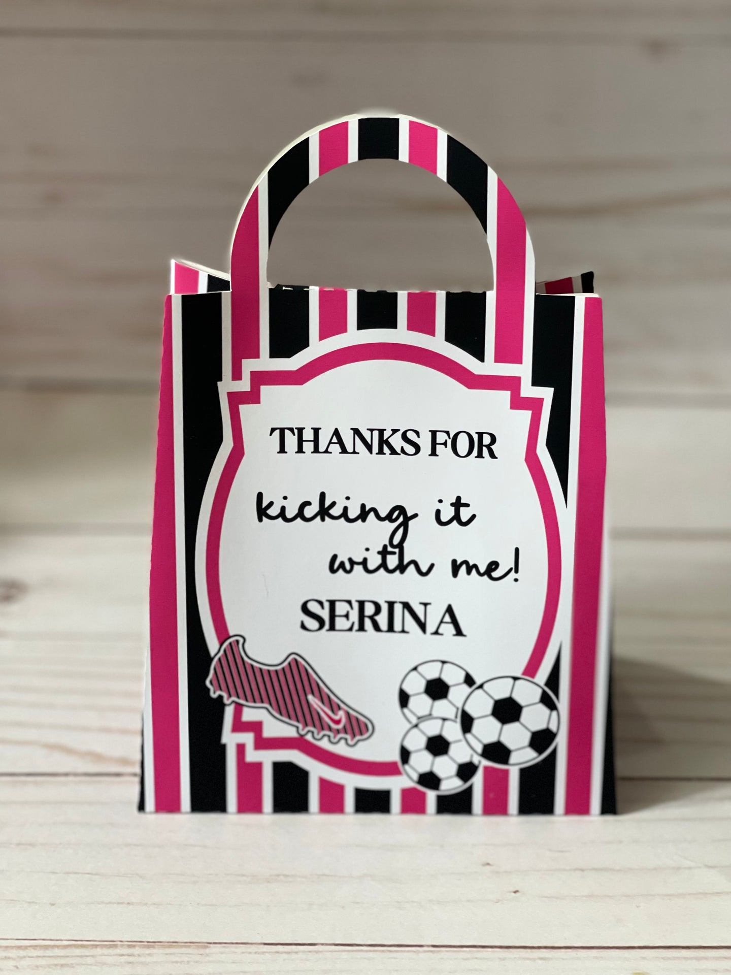 Soccer favor bags, Soccer treats bags, Soccer loot bags, personalized treat bags. Sport party decorations