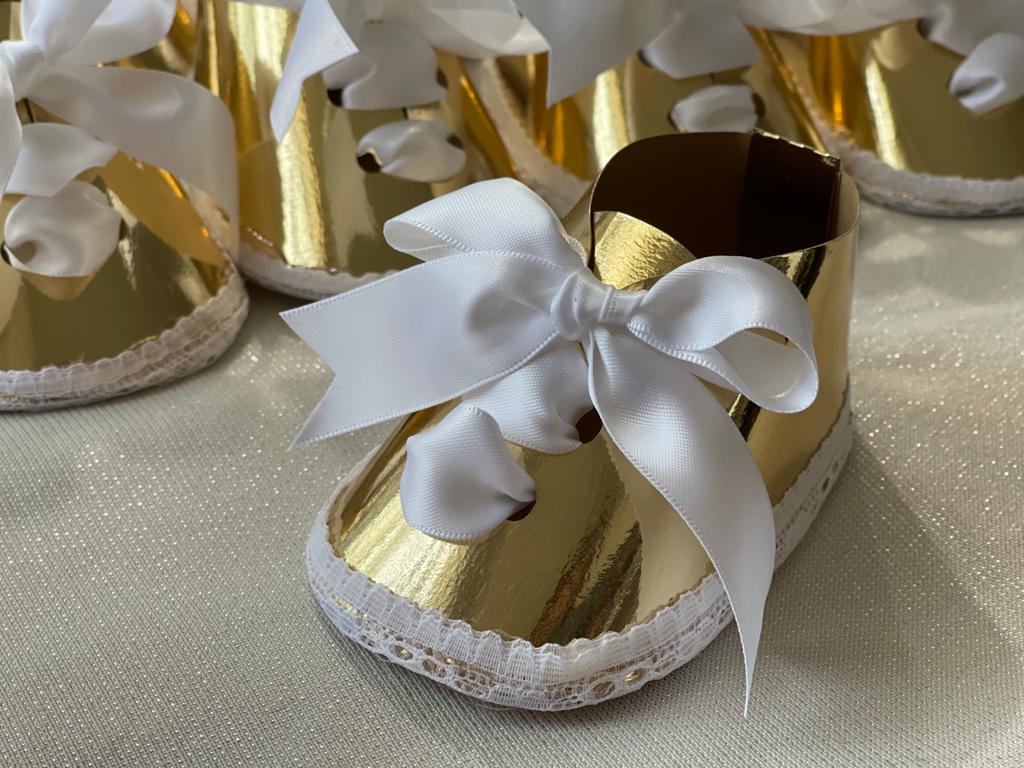 Shoes Baby Shower Favors 10 Ct, Girl Baby Shower, Paper Baby Shoes Shower Decoration, Baby Shoes treat box, Paper baby booties